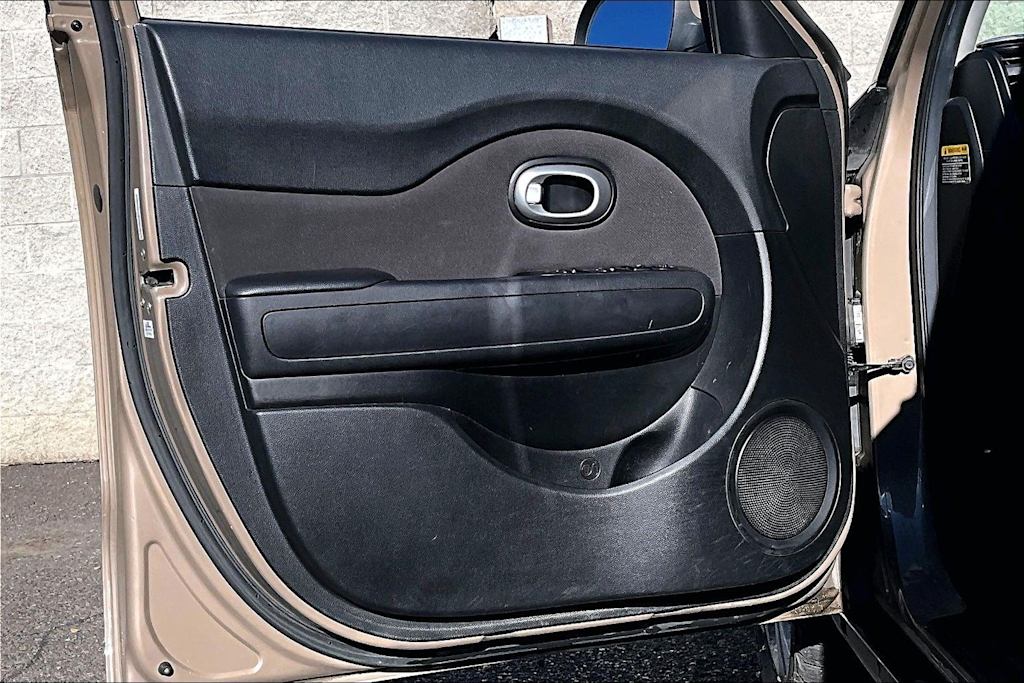 Thumbnail: 2015 Kia Soul - 27