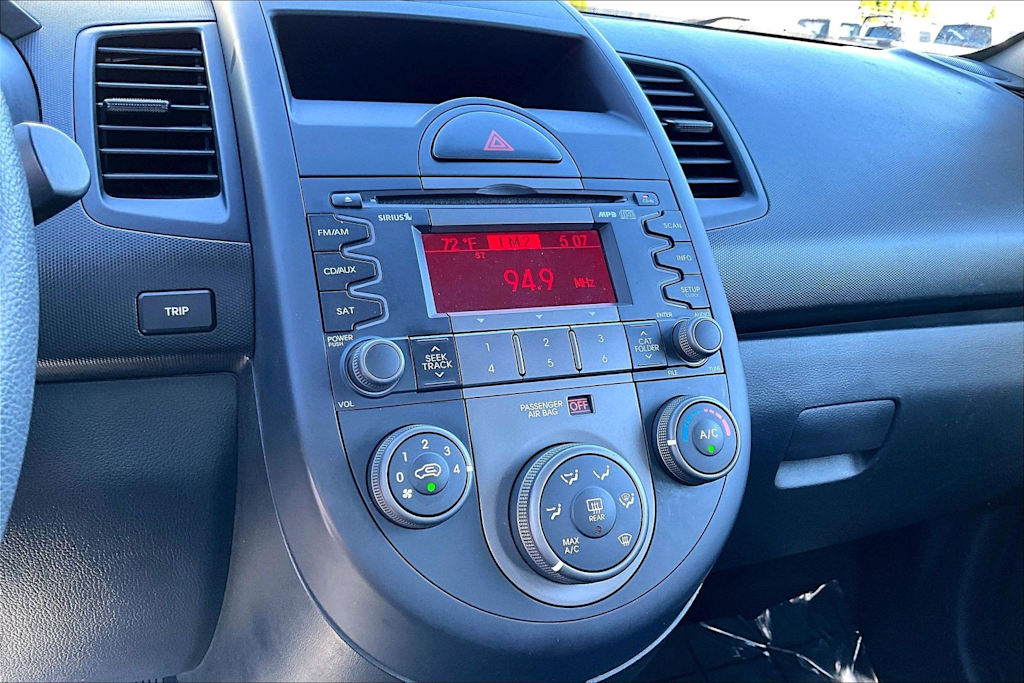 Thumbnail: 2011 Kia Soul - 15