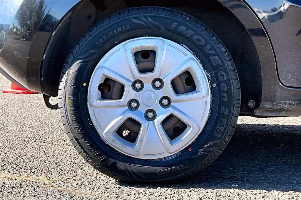 Thumbnail: 2011 Kia Soul - 35