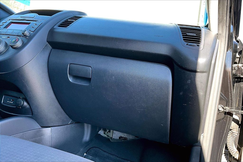 Thumbnail: 2011 Kia Soul - 24