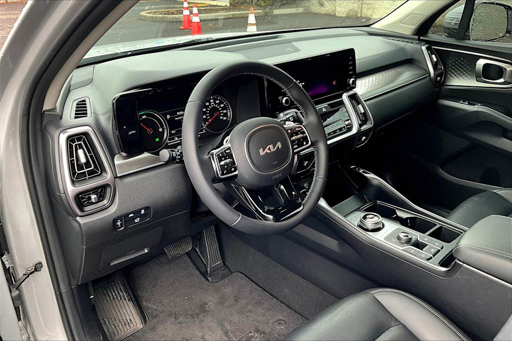 2023 Kia Sorento EX 2