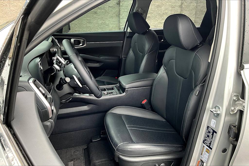 2023 Kia Sorento EX 11
