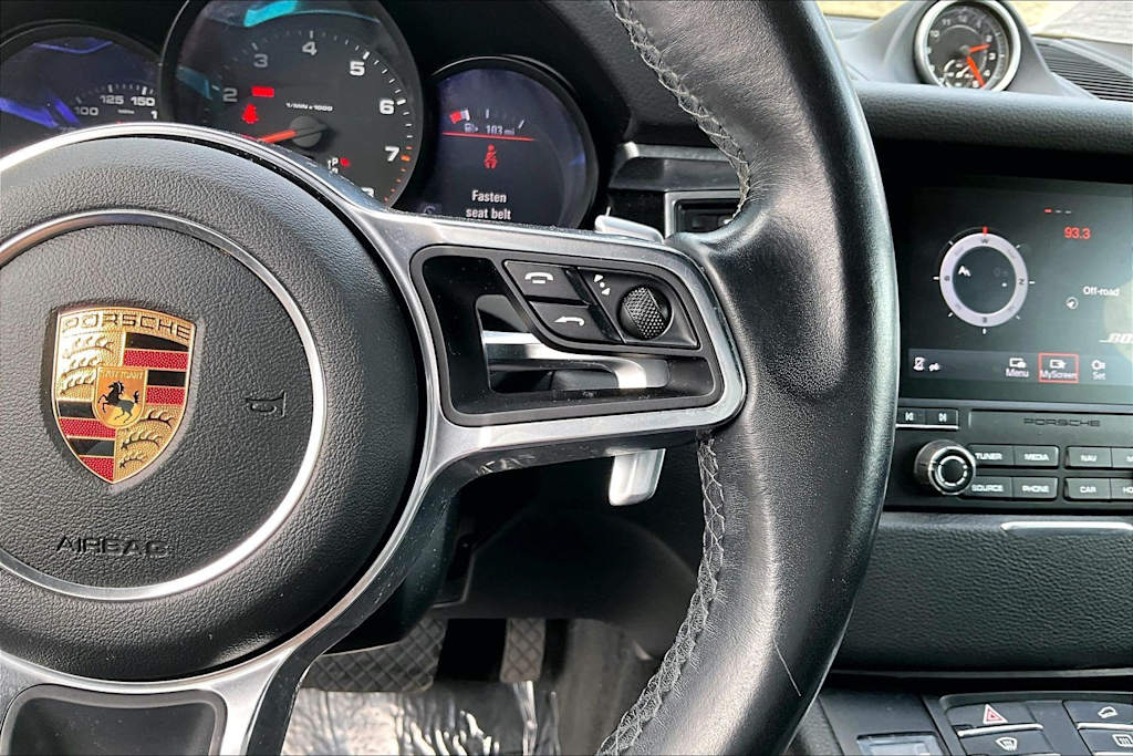 Thumbnail: 2018 Porsche Macan - 26