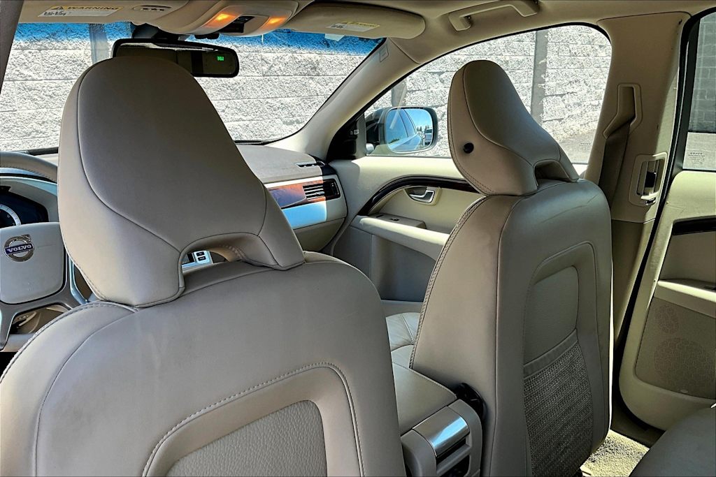 Thumbnail: 2011 Volvo XC70 - 12