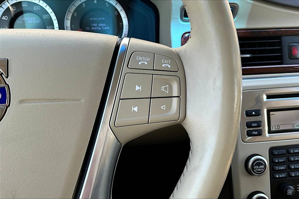 Thumbnail: 2011 Volvo XC70 - 25