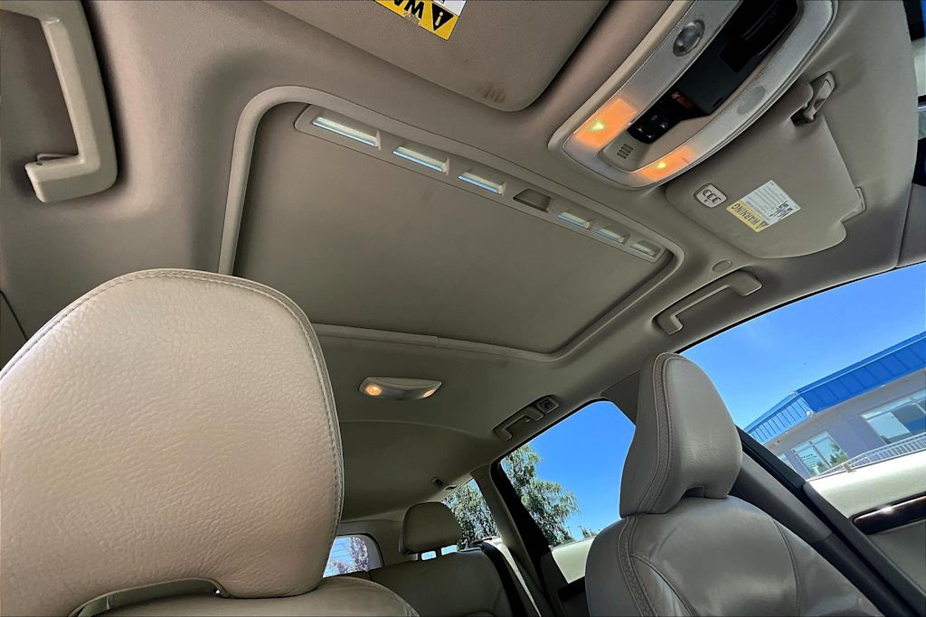 Thumbnail: 2011 Volvo XC70 - 29