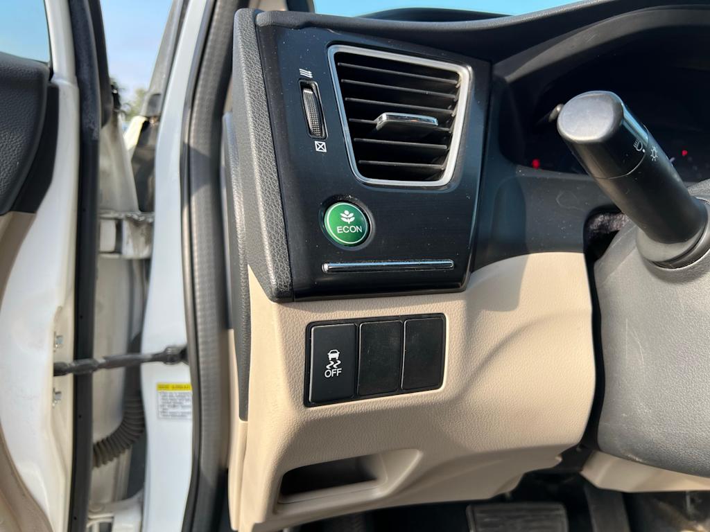 Thumbnail: 2013 Honda Civic - 38