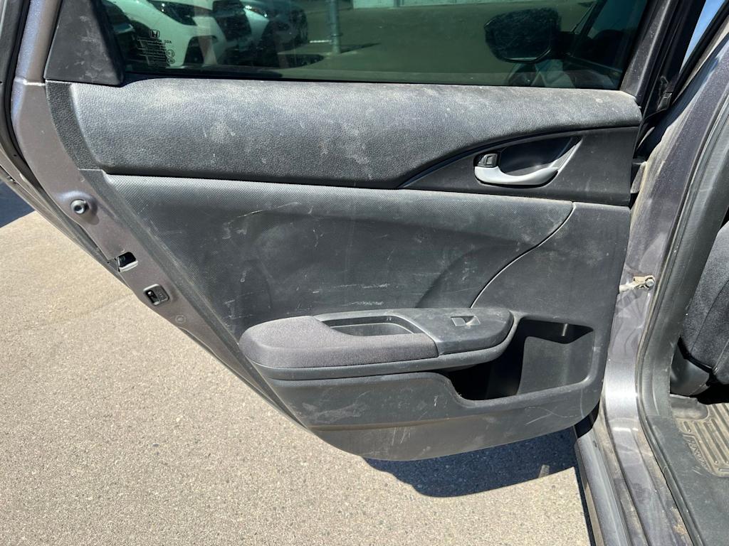 Thumbnail: 2019 Honda Insight - 26