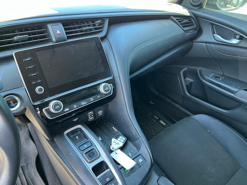 Thumbnail: 2019 Honda Insight - 15