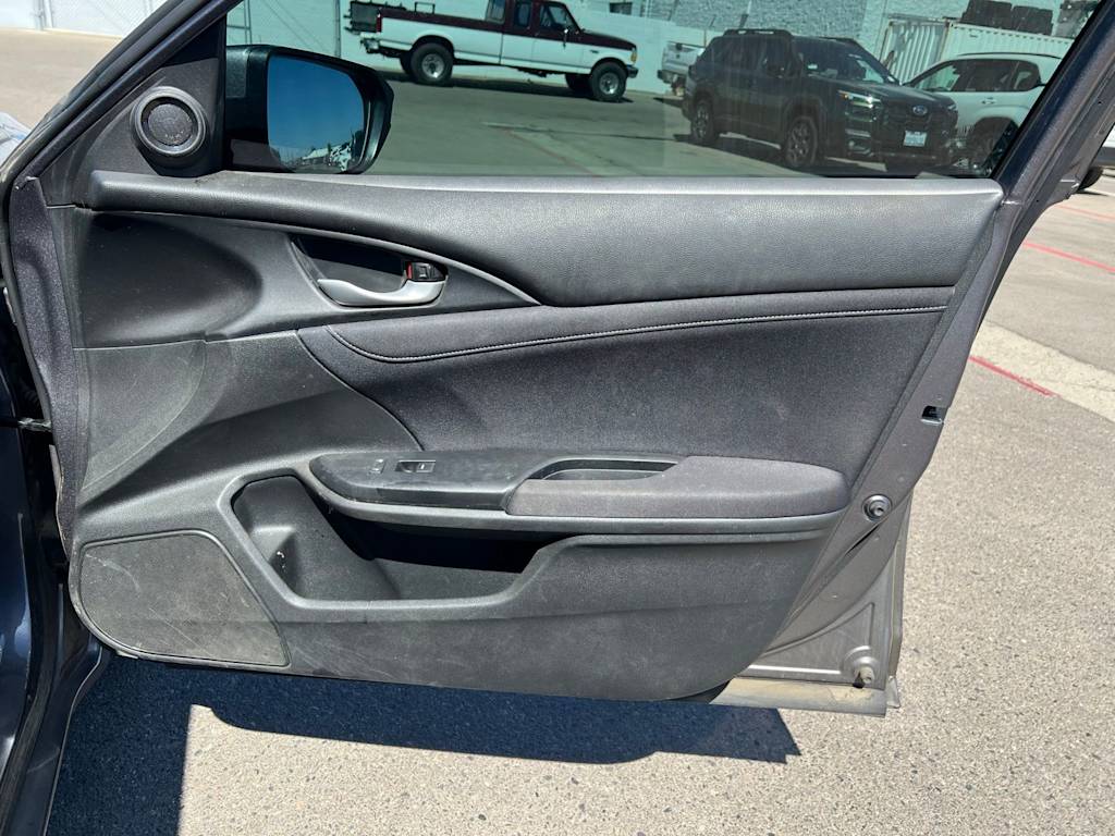 Thumbnail: 2019 Honda Insight - 31