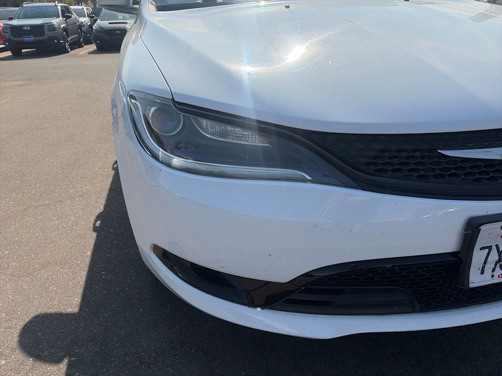 Thumbnail: 2015 Chrysler 200 - 16
