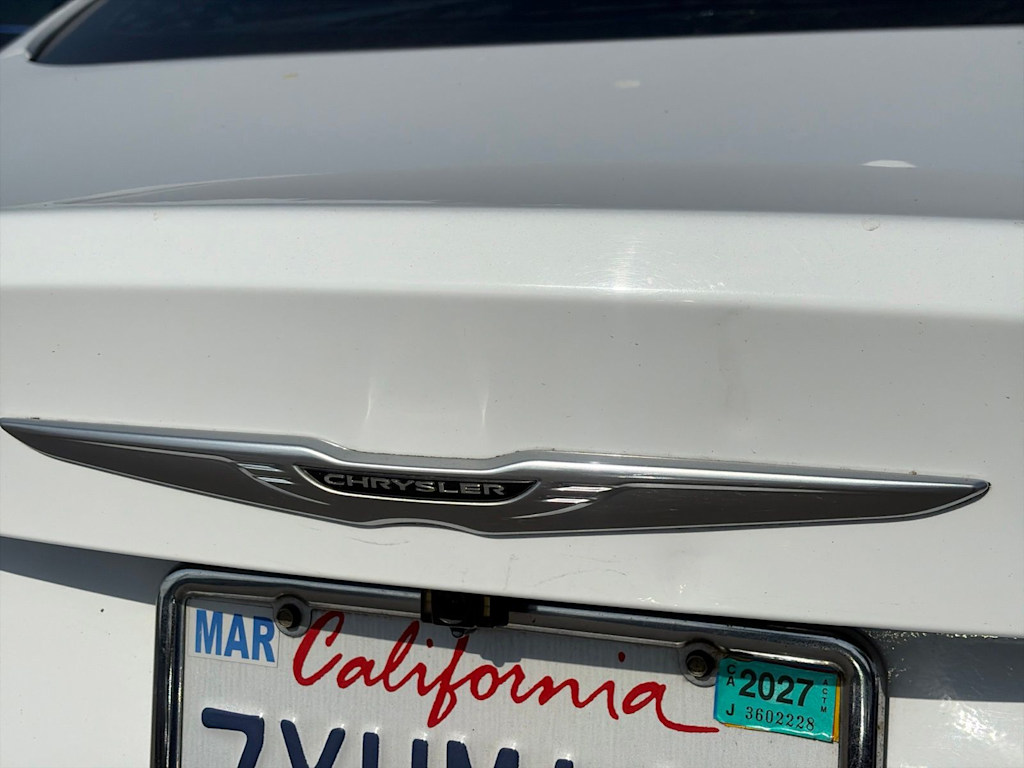Thumbnail: 2015 Chrysler 200 - 20