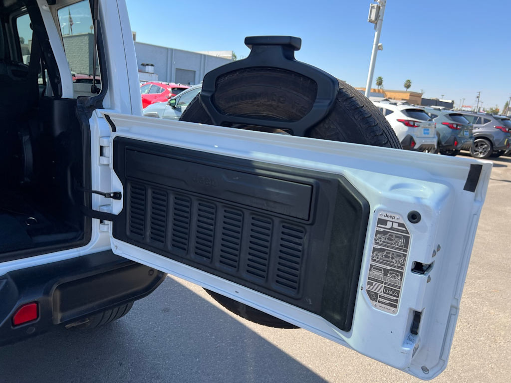 Thumbnail: 2021 Jeep Wrangler - 19