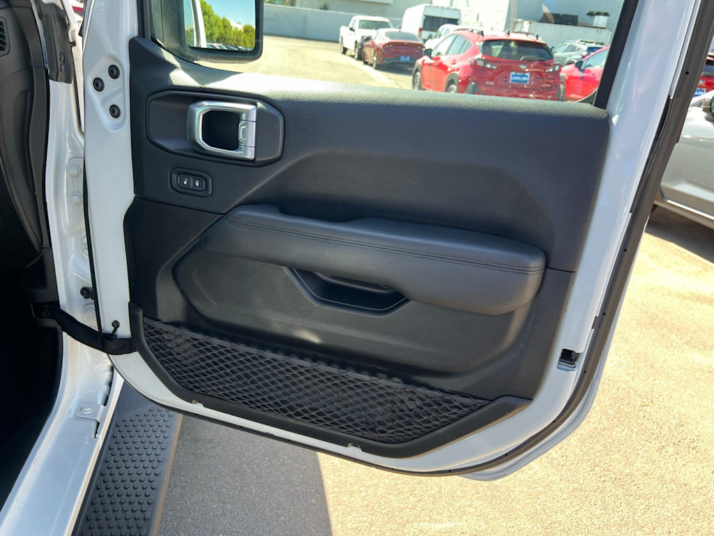 Thumbnail: 2021 Jeep Wrangler - 33