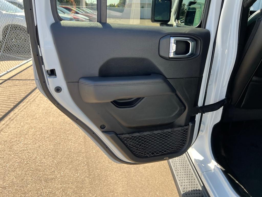Thumbnail: 2021 Jeep Wrangler - 27