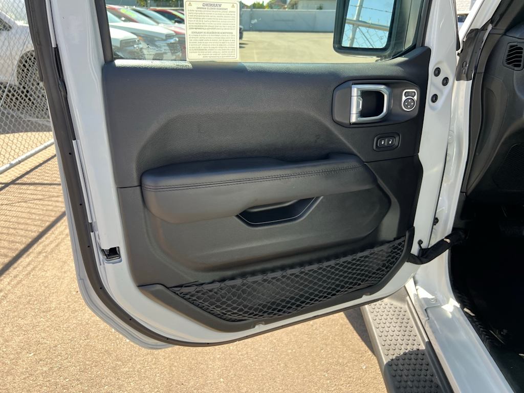 Thumbnail: 2021 Jeep Wrangler - 24