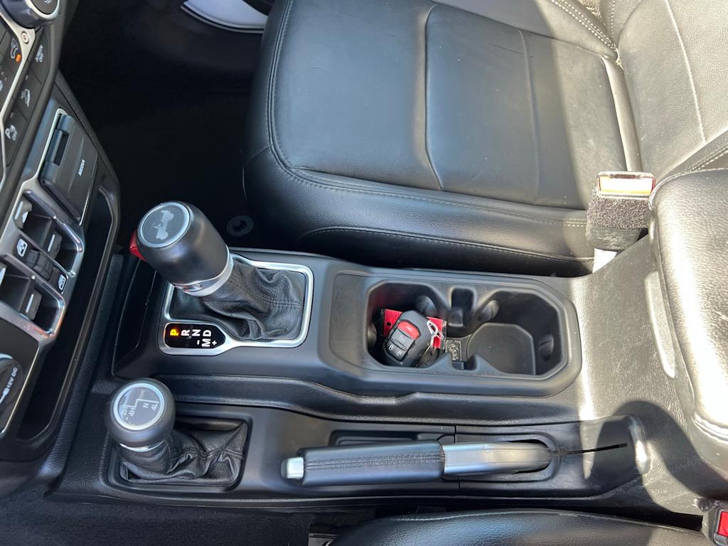 Thumbnail: 2021 Jeep Wrangler - 15
