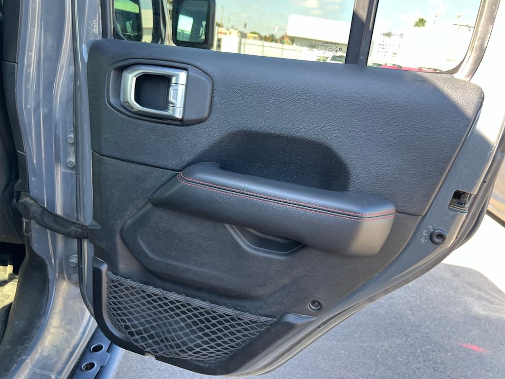 Thumbnail: 2019 Jeep Wrangler - 28