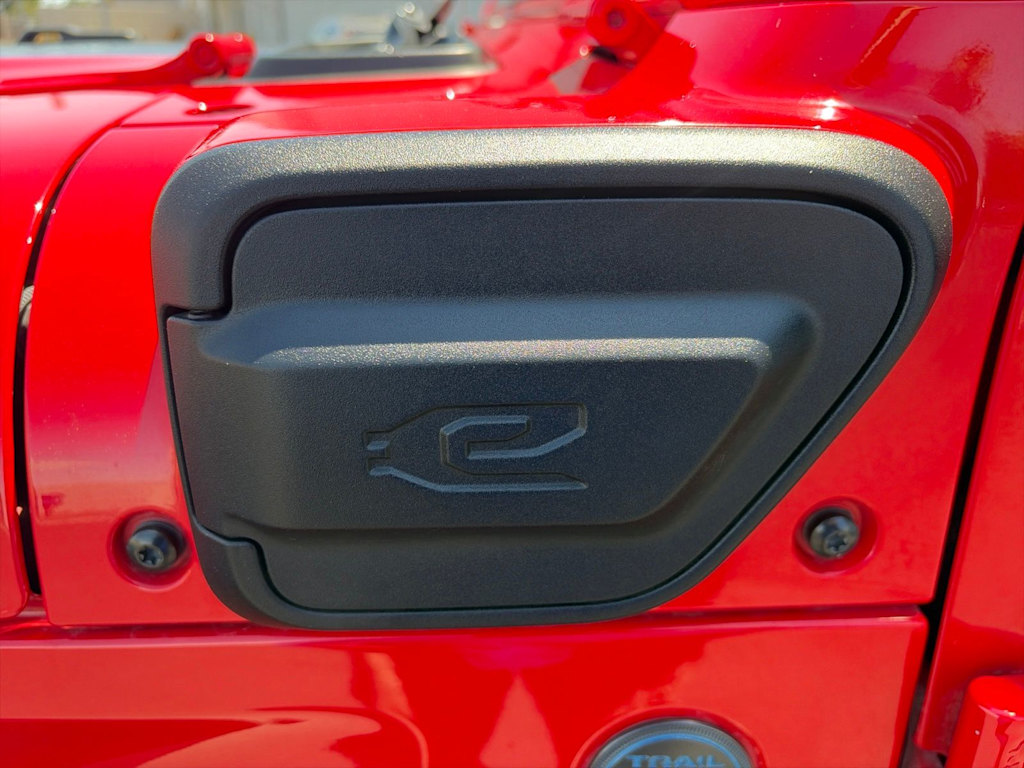 Thumbnail: 2023 Jeep Wrangler - 32