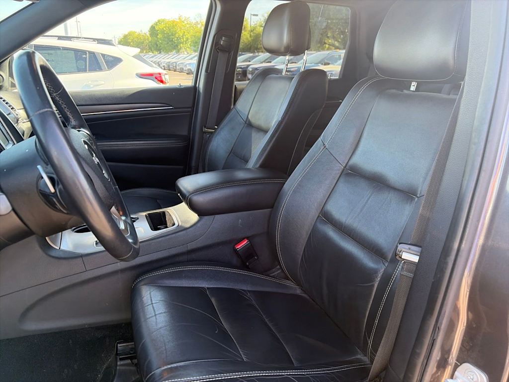 Thumbnail: 2015 Jeep Grand Cherokee - 7