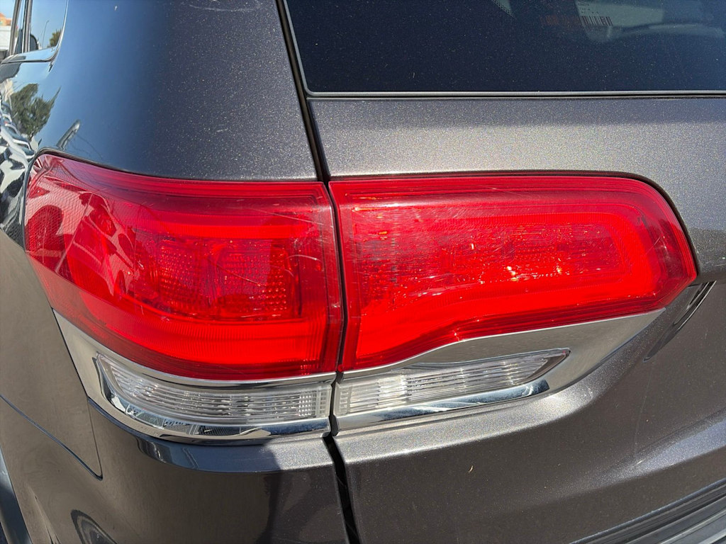 Thumbnail: 2015 Jeep Grand Cherokee - 23