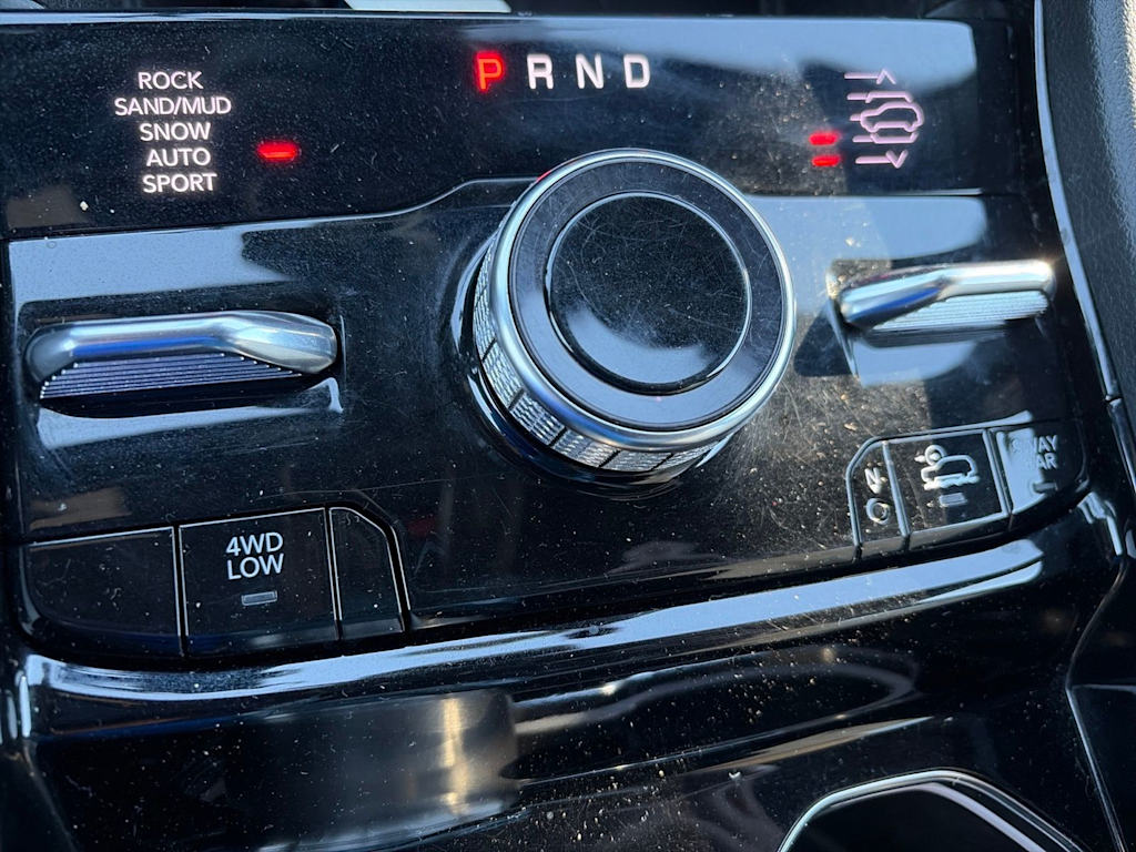 Thumbnail: 2022 Jeep Grand Cherokee - 32