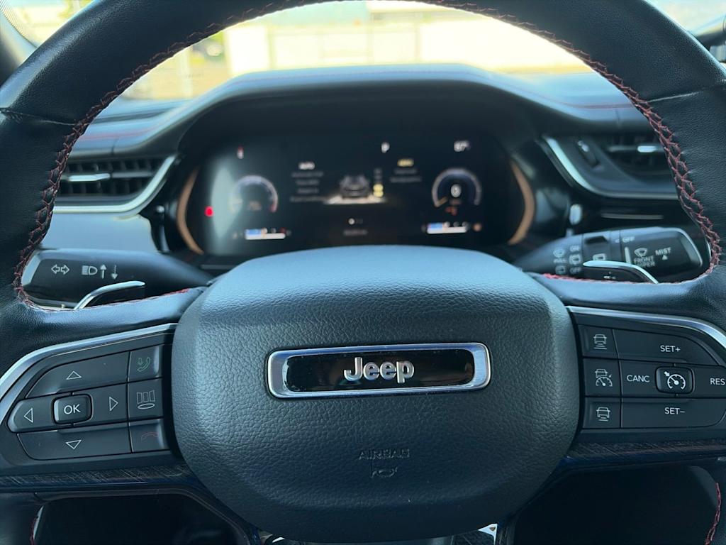 Thumbnail: 2022 Jeep Grand Cherokee - 33