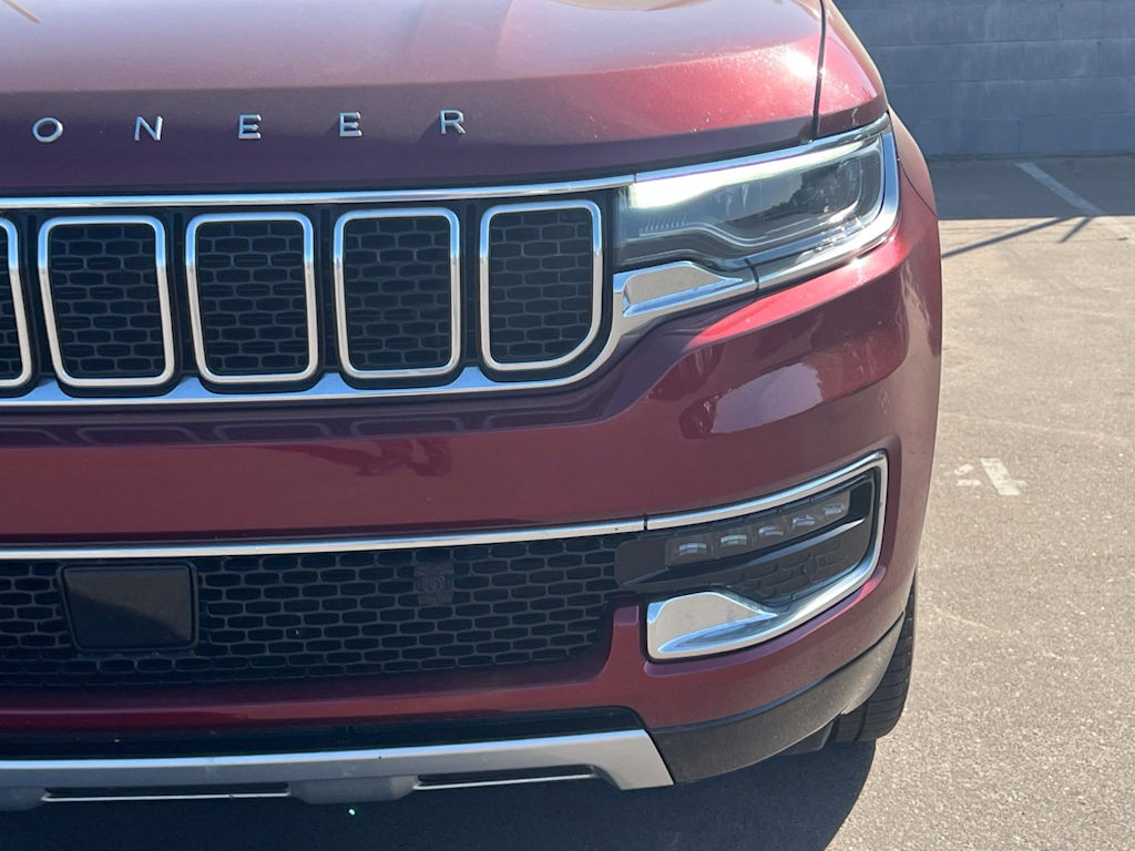 Thumbnail: 2024 Jeep Wagoneer - 17