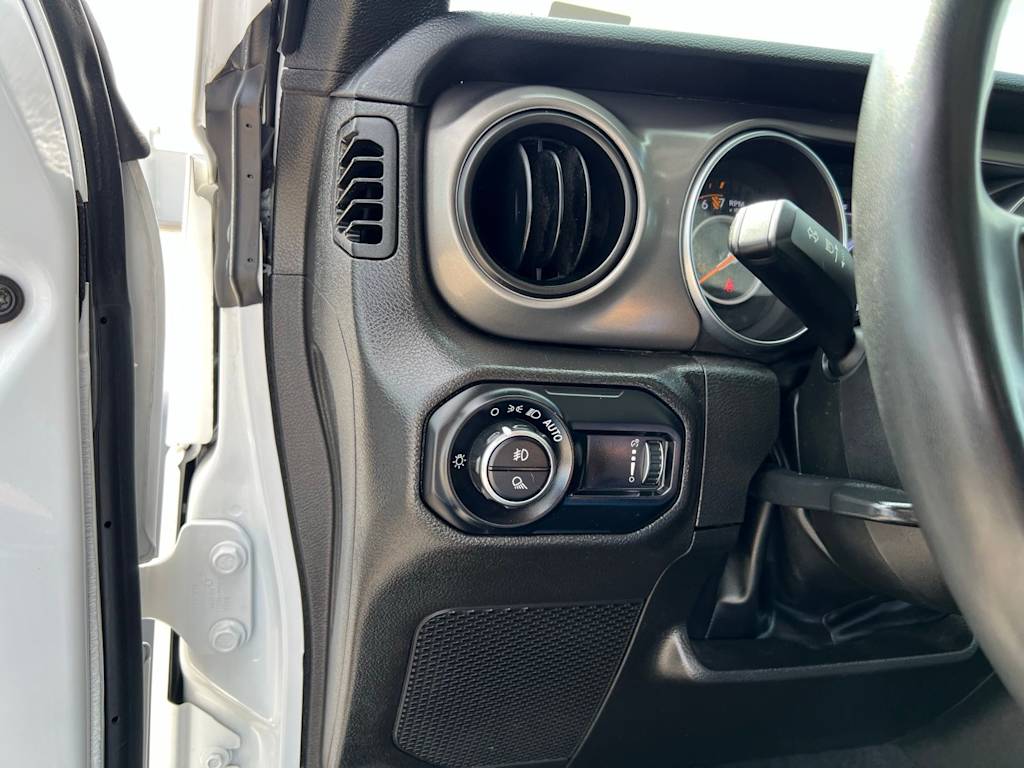 Thumbnail: 2023 Jeep Gladiator - 37