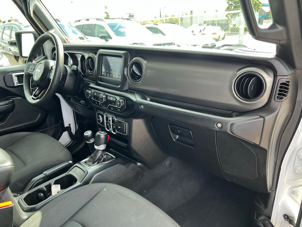 Thumbnail: 2023 Jeep Gladiator - 9