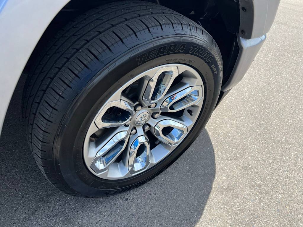 Thumbnail: 2020 RAM 1500 - 32