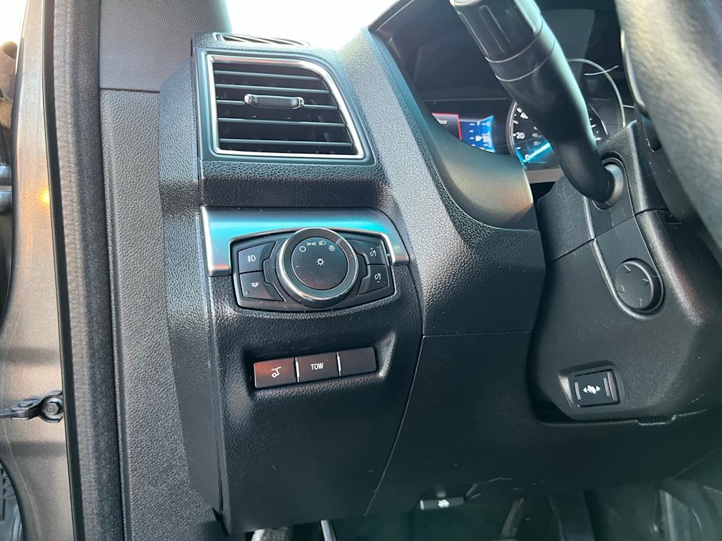 Thumbnail: 2017 Ford Explorer - 35