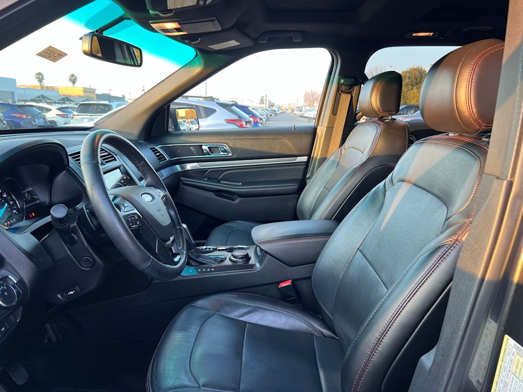 Thumbnail: 2017 Ford Explorer - 10