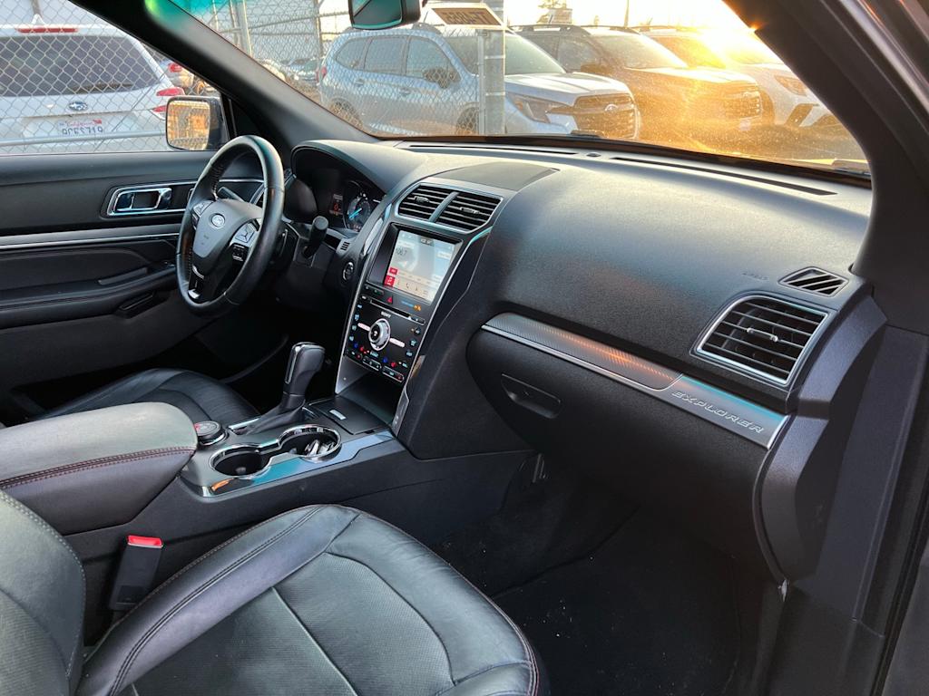 Thumbnail: 2017 Ford Explorer - 9