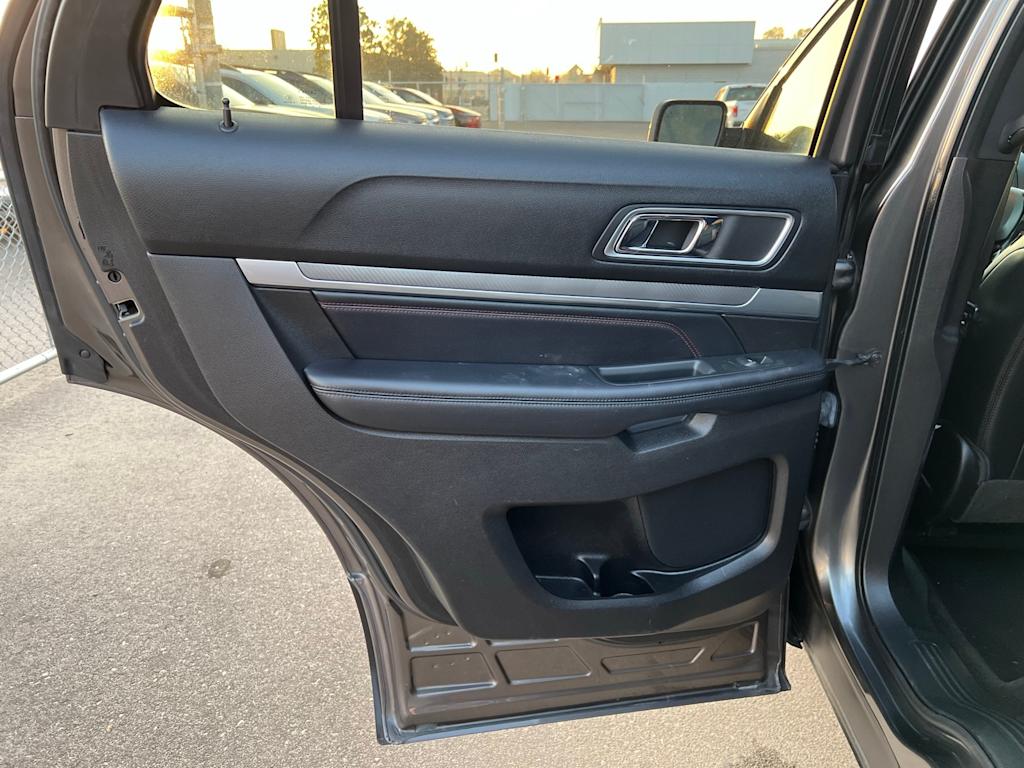 Thumbnail: 2017 Ford Explorer - 28