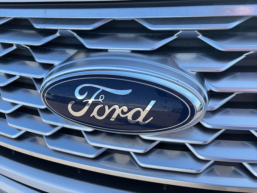 Thumbnail: 2018 Ford Explorer - 5