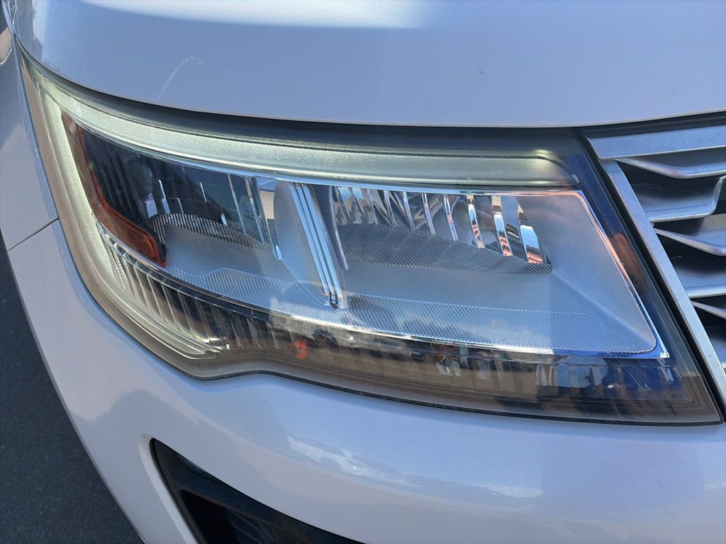 Thumbnail: 2018 Ford Explorer - 15