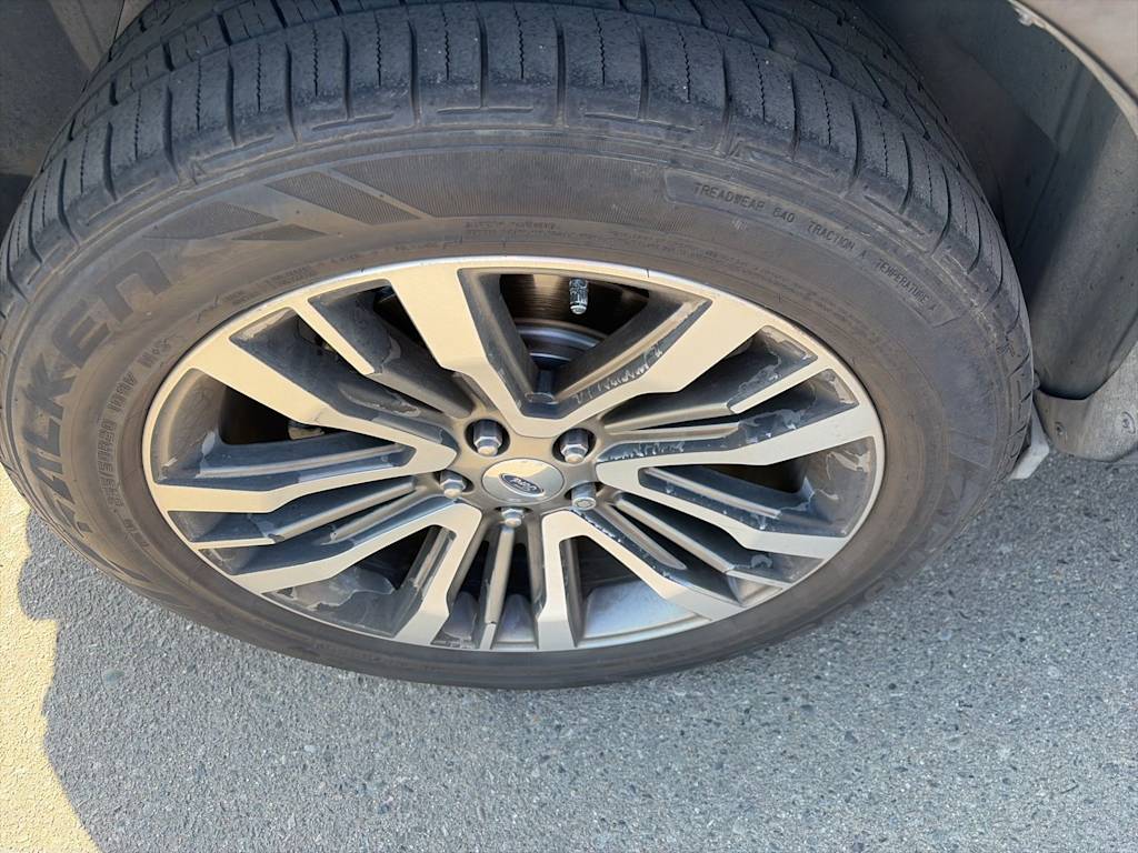 Thumbnail: 2018 Ford Explorer - 18