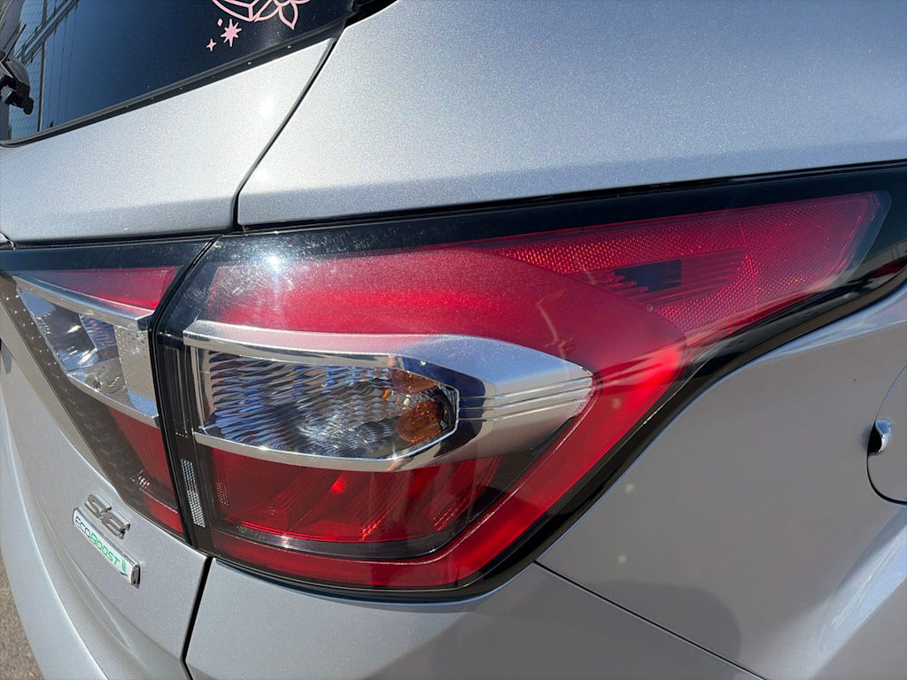 Thumbnail: 2017 Ford Escape - 20