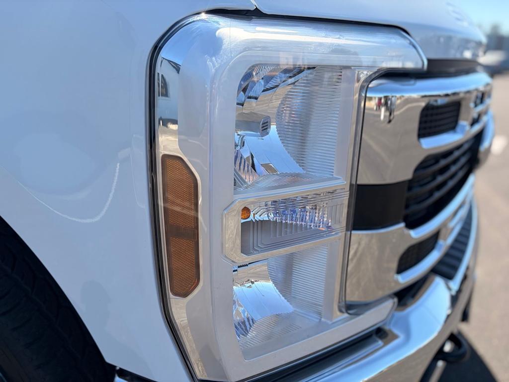 Thumbnail: 2025 Ford F-250 - 17
