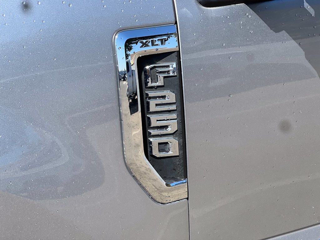 Thumbnail: 2021 Ford F-250 - 5