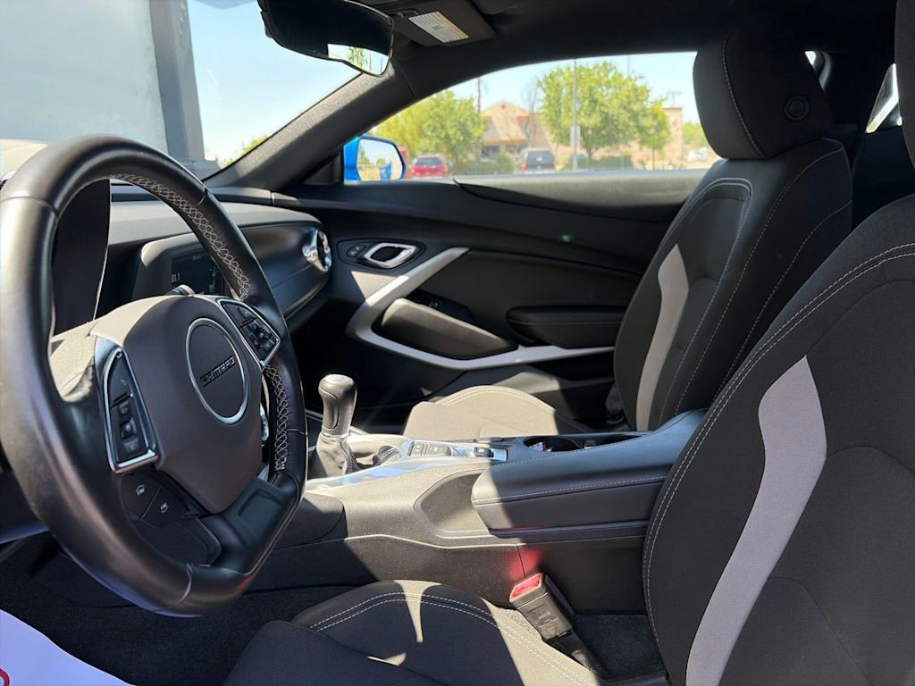 Thumbnail: 2018 Chevrolet Camaro - 11