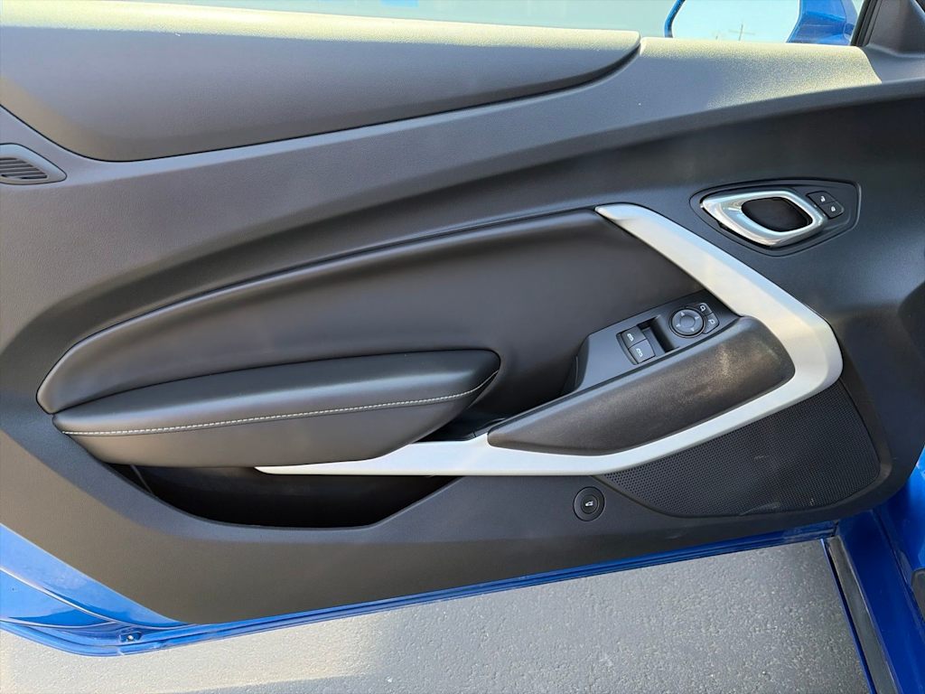 Thumbnail: 2018 Chevrolet Camaro - 30