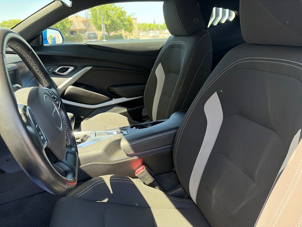 Thumbnail: 2018 Chevrolet Camaro - 32