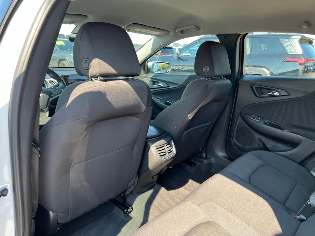 Thumbnail: 2023 Chevrolet Malibu - 12