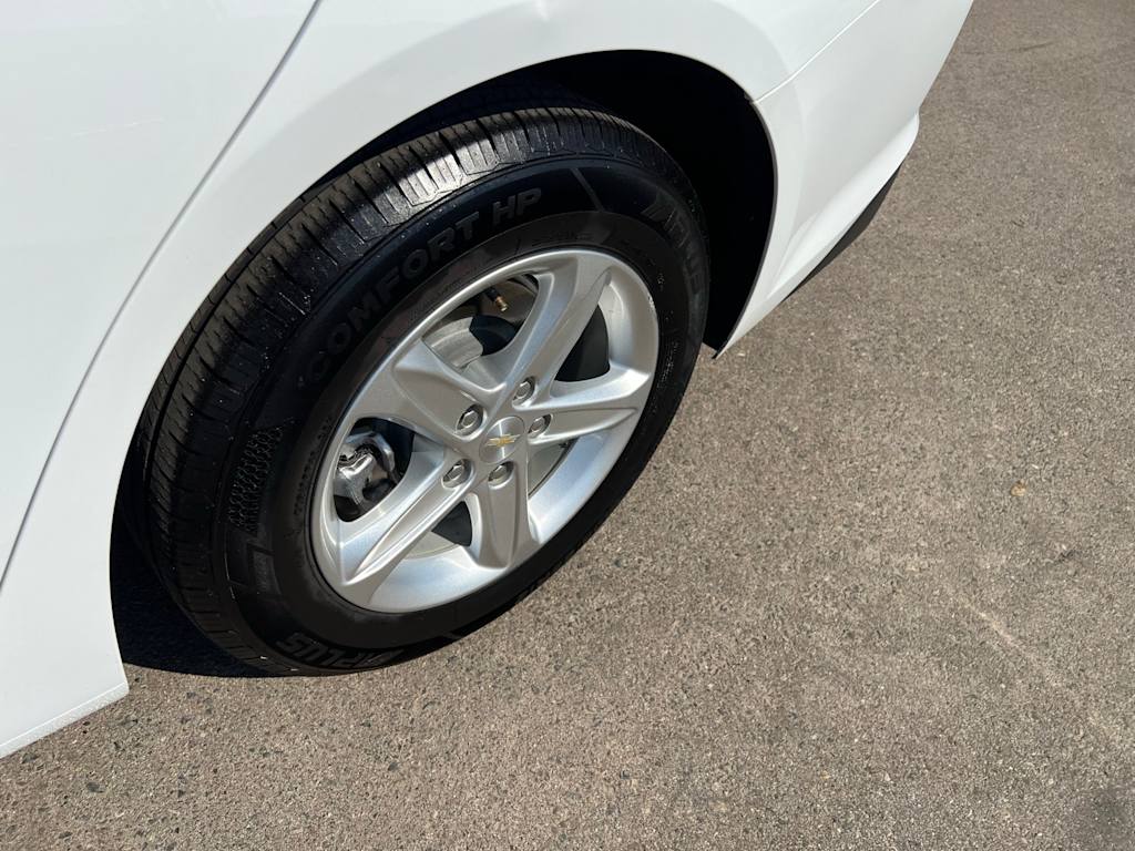 Thumbnail: 2023 Chevrolet Malibu - 27