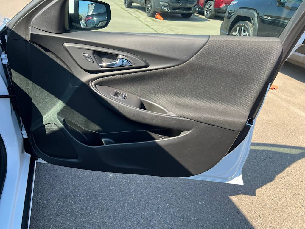 Thumbnail: 2023 Chevrolet Malibu - 35