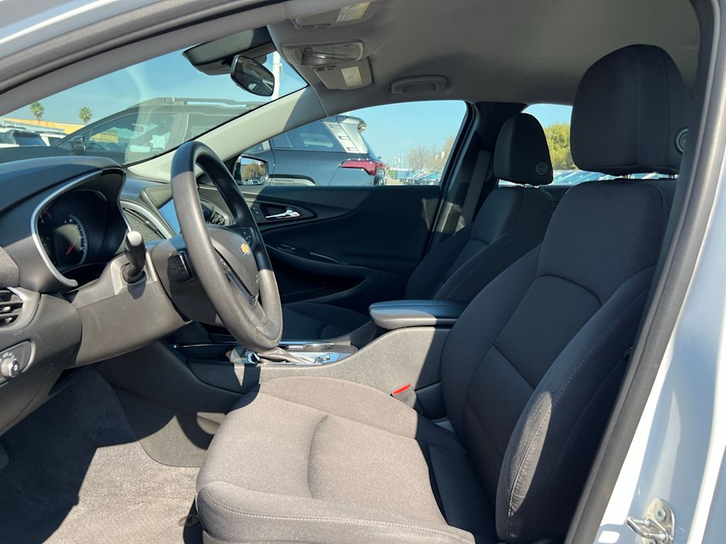 Thumbnail: 2023 Chevrolet Malibu - 10