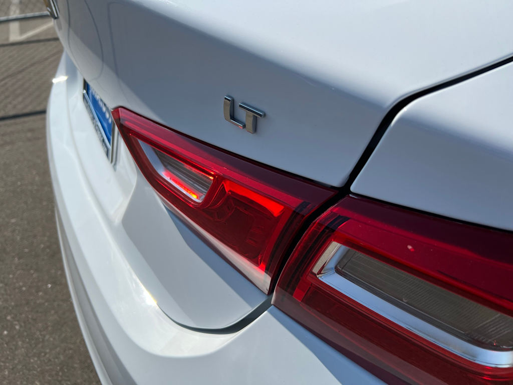 Thumbnail: 2023 Chevrolet Malibu - 22