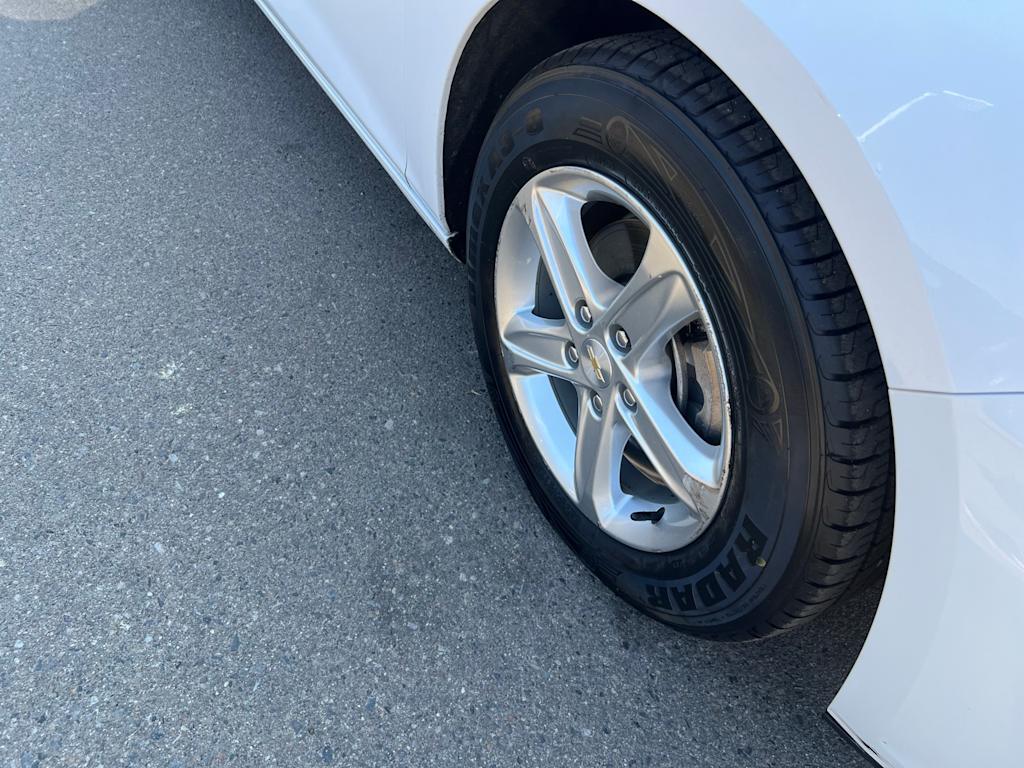 Thumbnail: 2023 Chevrolet Malibu - 34